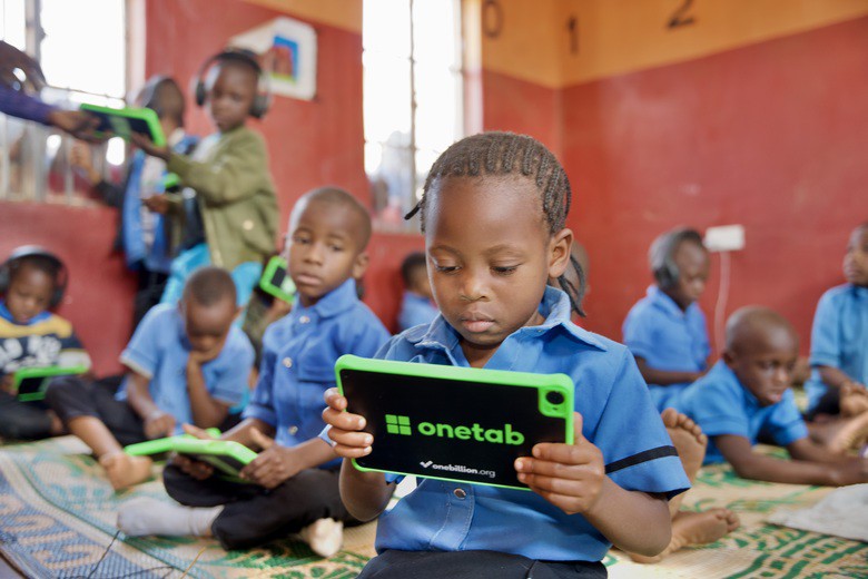 onebillion: onetab – one tablet for reading and numeracy